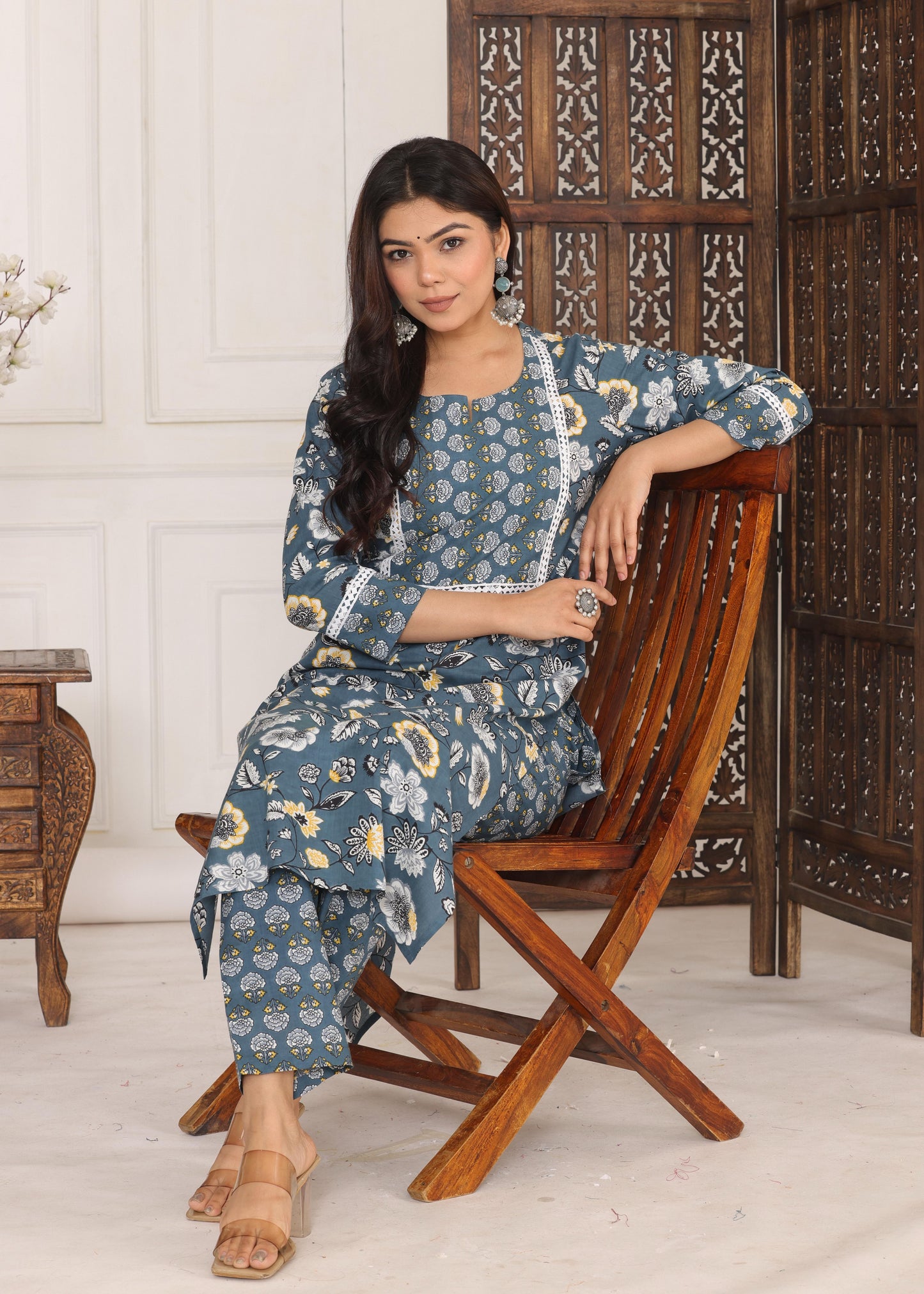 Sitara Cotton Flower Printed Grey Kurti With Pant Set.