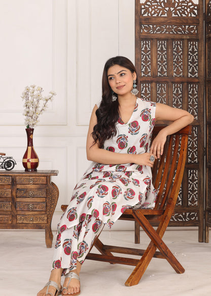 Cotton Flower Printed Cut-Sleeves Kurta With Pant Set.