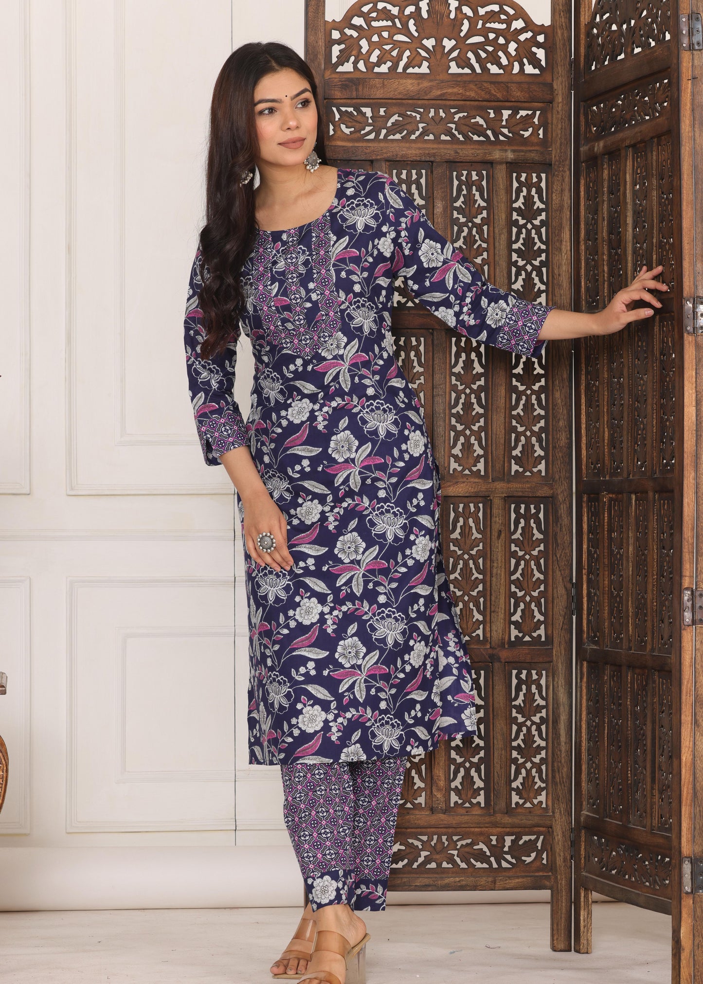 Cotton Flower Printed Kurta With Pant Set Premium Quality.