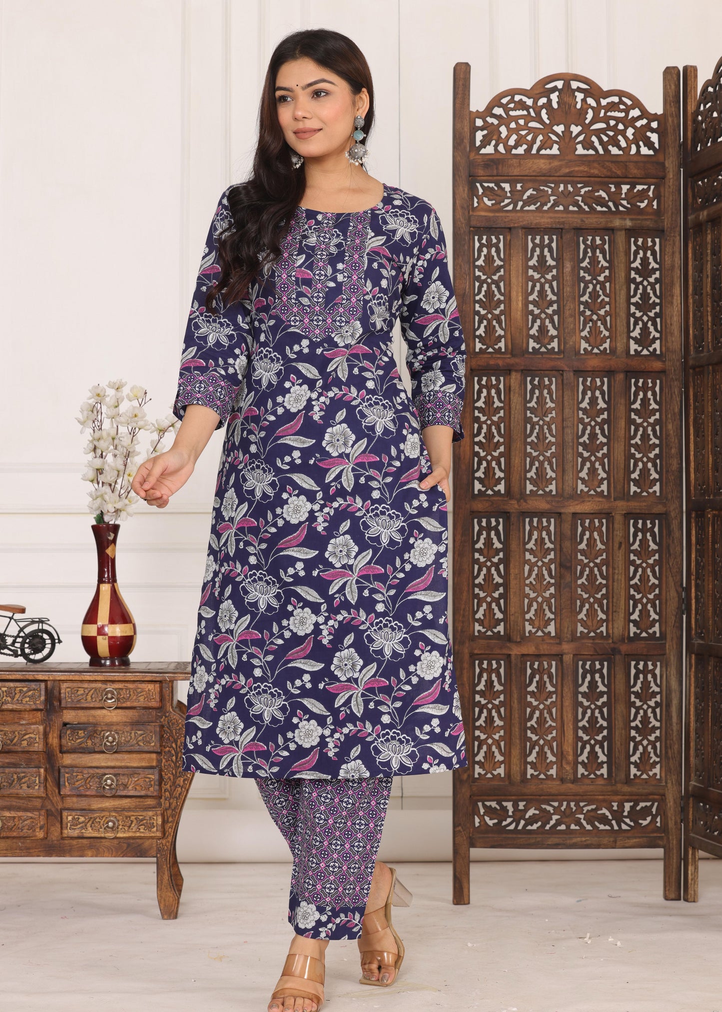 Cotton Flower Printed Kurta With Pant Set Premium Quality.