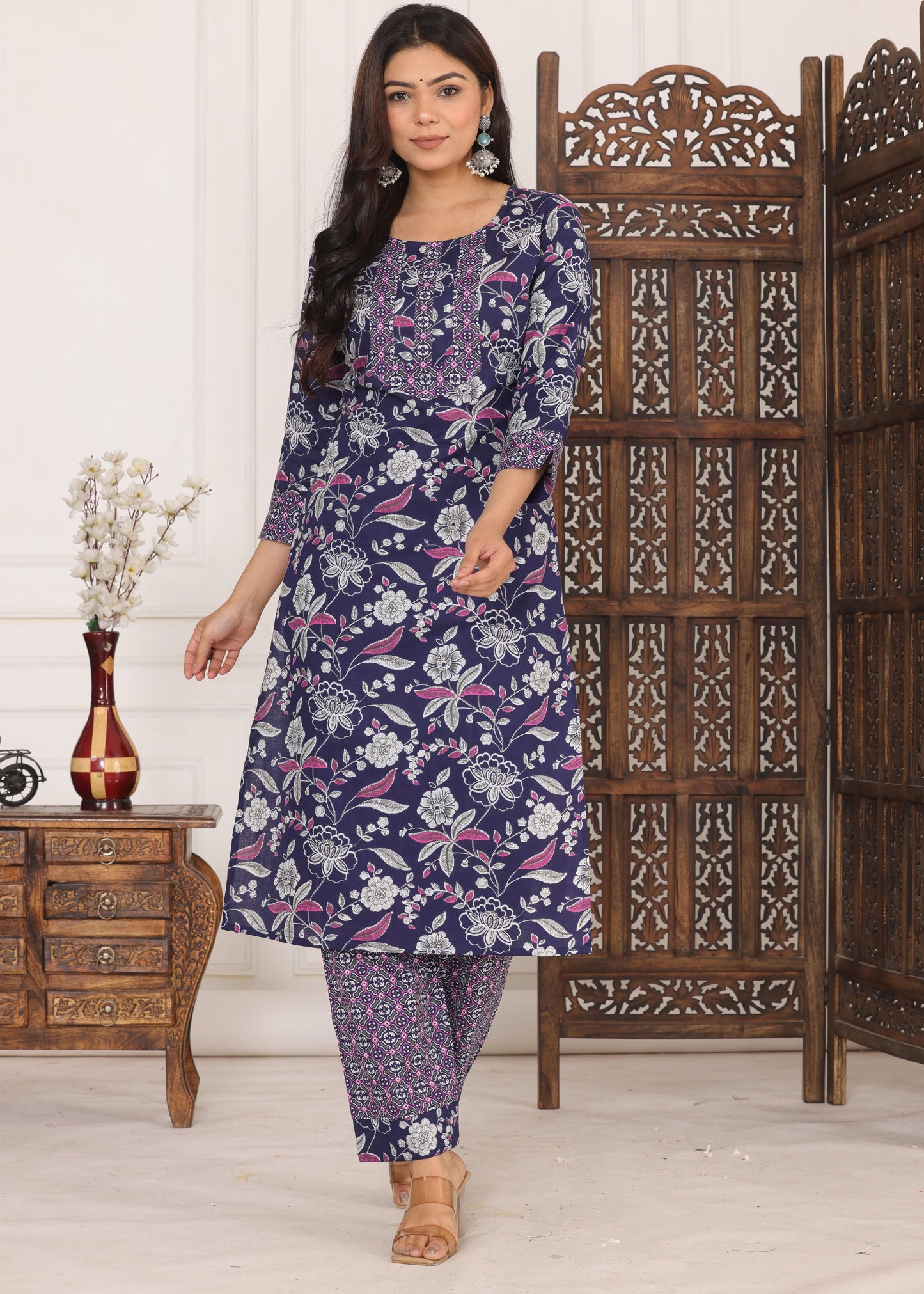 Cotton Flower Printed Kurta With Pant Set Premium Quality.