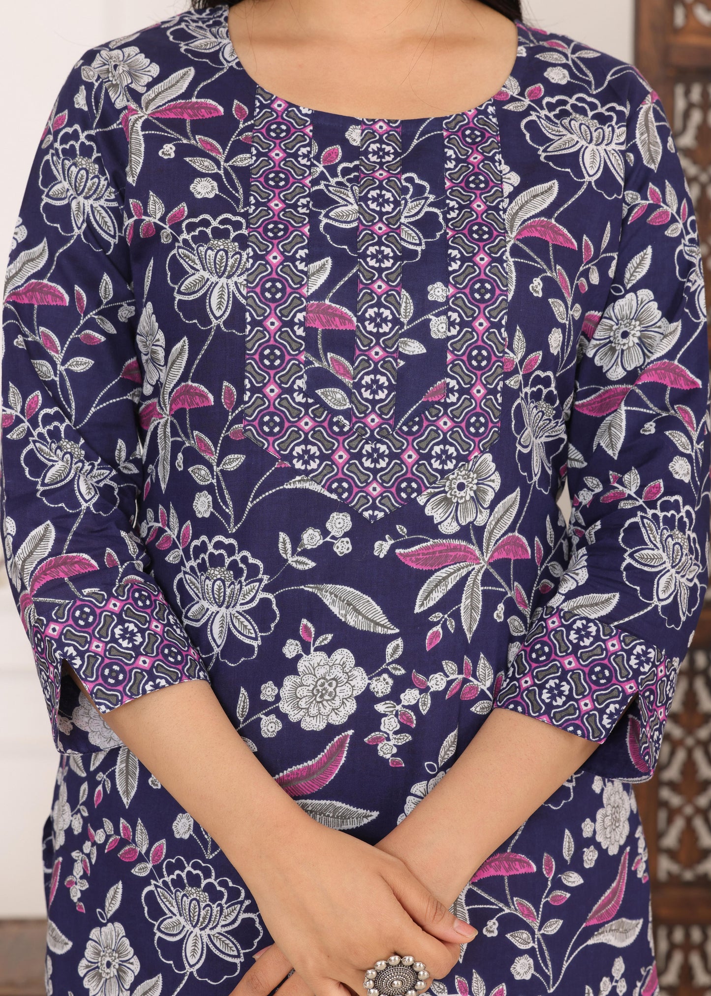 Cotton Flower Printed Kurta With Pant Set Premium Quality.