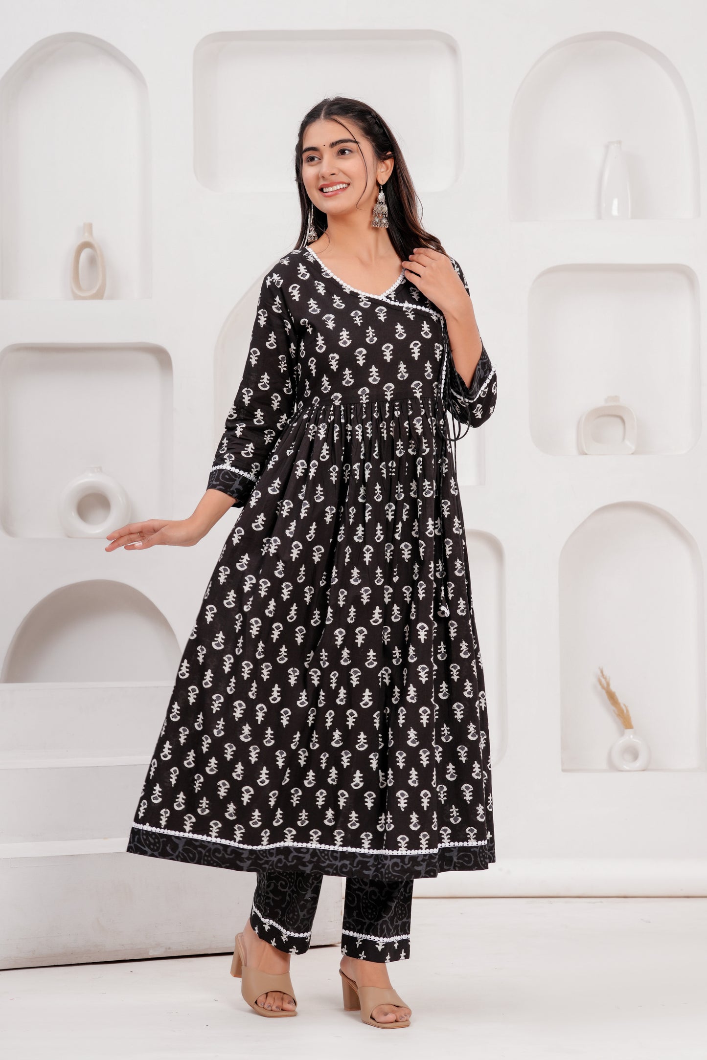 Cotton Beautiful Black Flower printed Kurti and pant set for women and girls