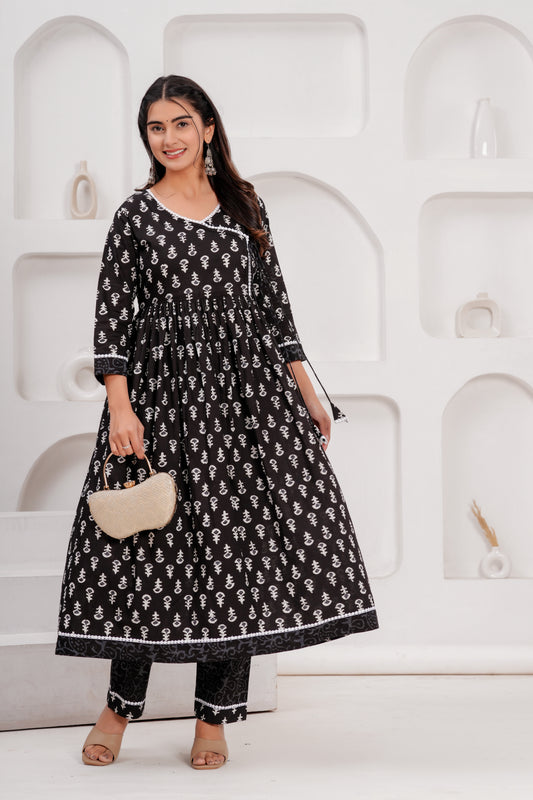 Cotton Beautiful Black Flower printed Kurti and pant set for women and girls