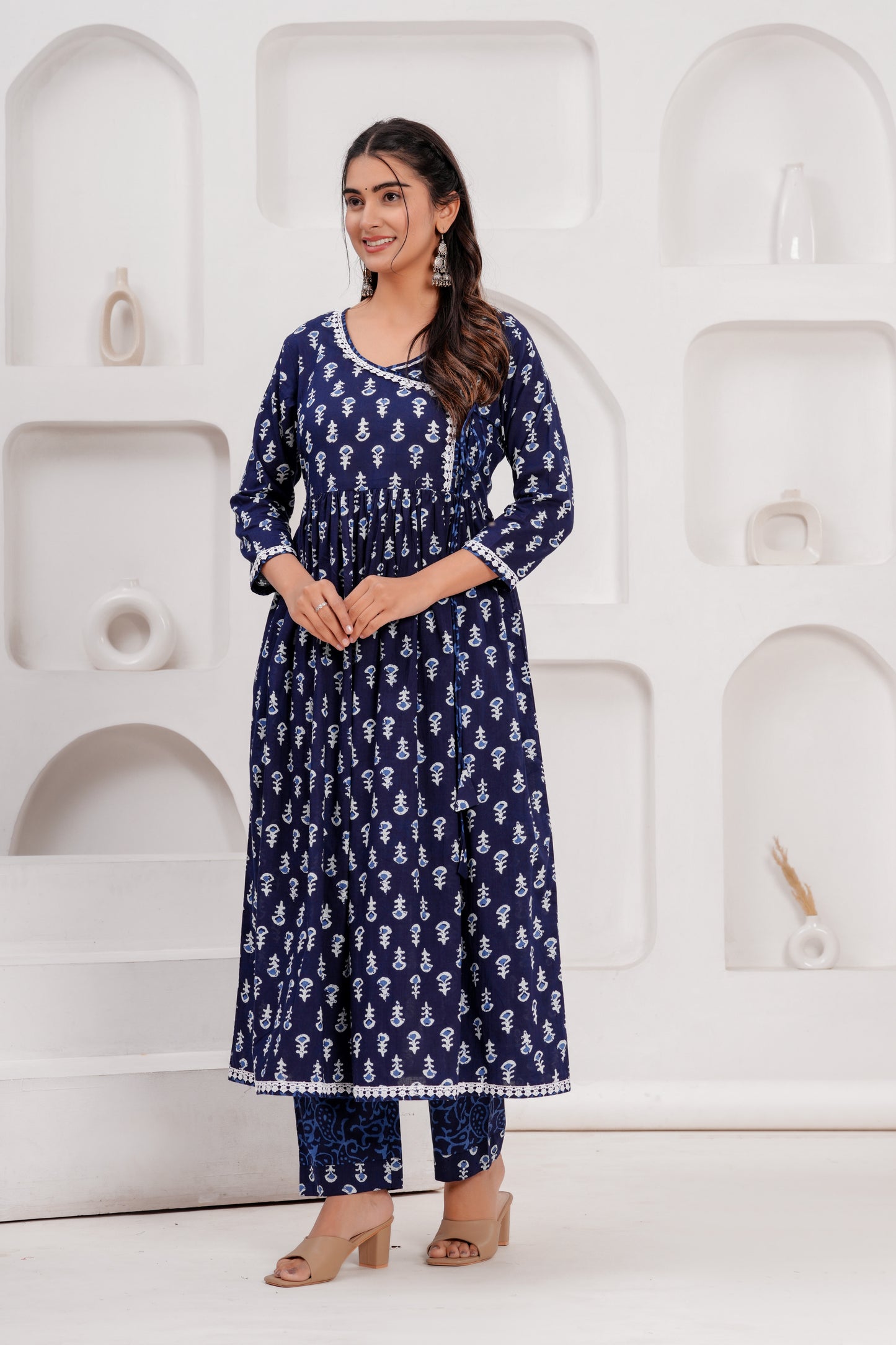 Cotton Beautiful Blue Flower printed Kurti and pant set for women and girls