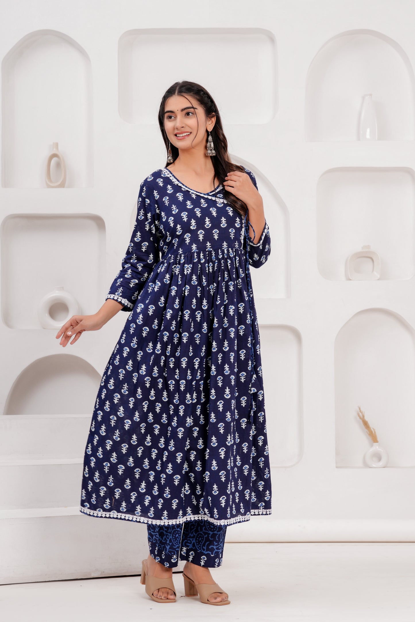 Cotton Beautiful Blue Flower printed Kurti and pant set for women and girls