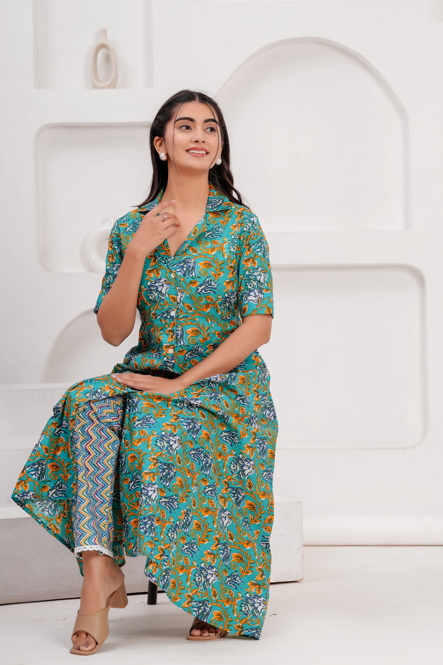 Cotton Beautiful Green Flower printed Kurti and pant set for women and girls