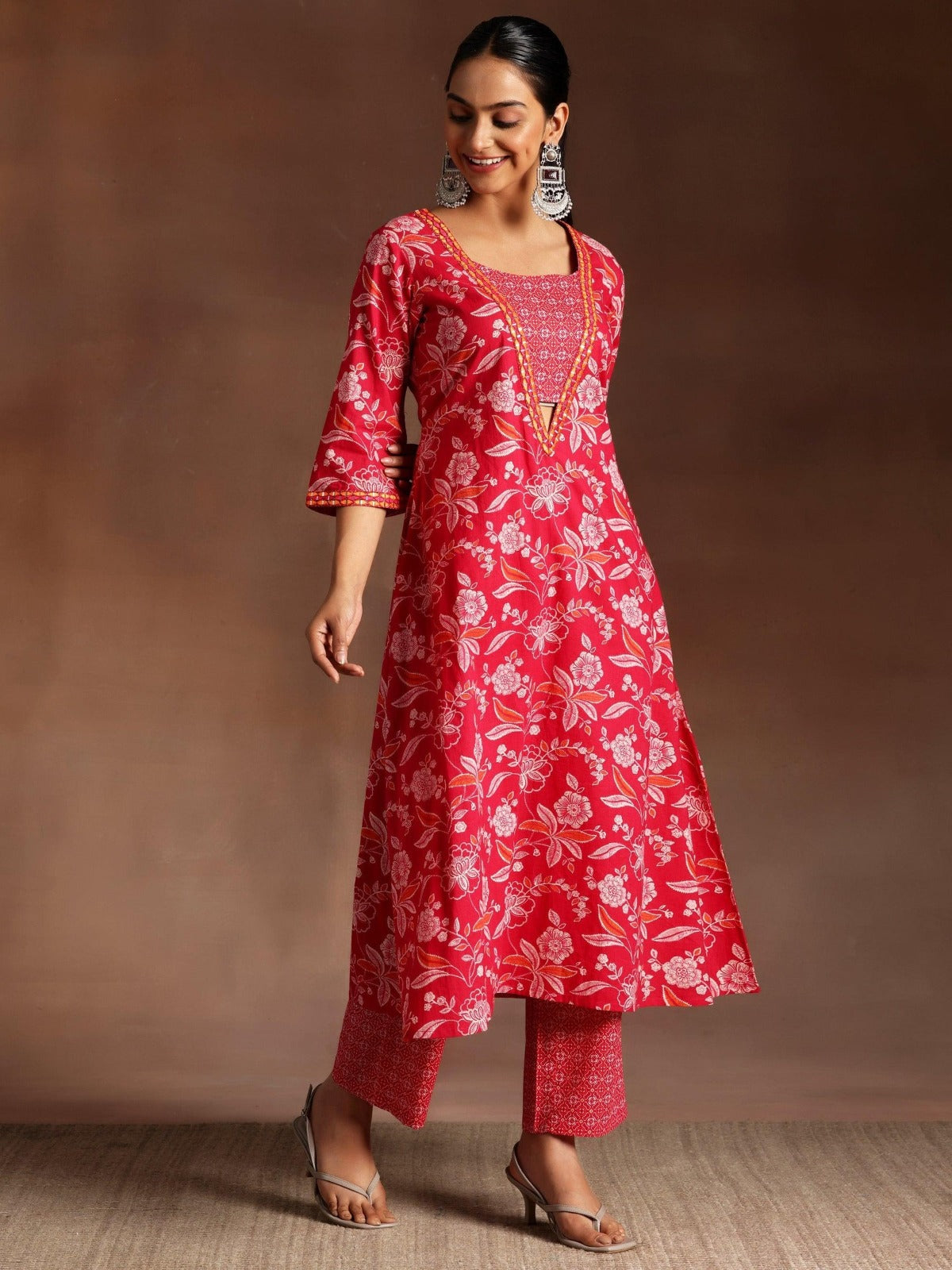 Cotton Beautiful Red Flower printed Kurti and pant set for women and girls