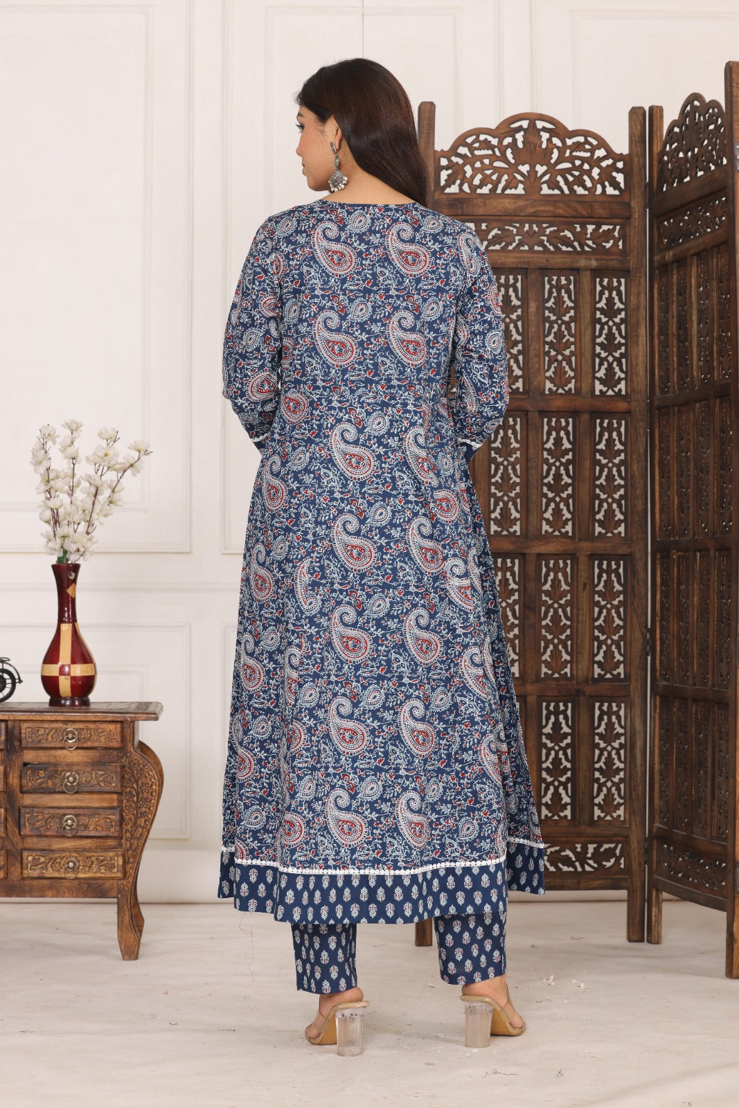 Cotton Beautiful Blue Flower printed Kurti and pant set for women and girls